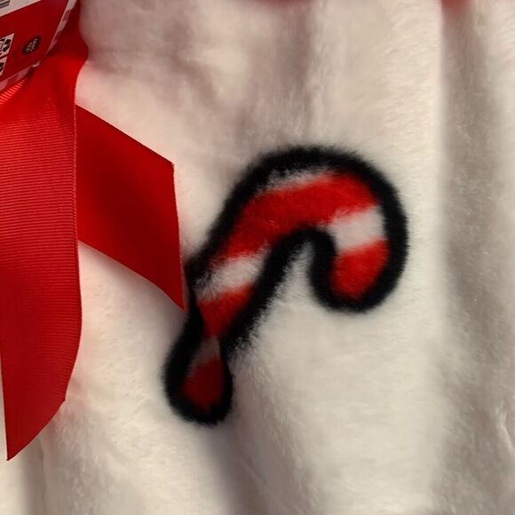 Hello Kitty faux rabbit fur Candy cane Christmas blanket holiday blanket - Picture 7 of 11